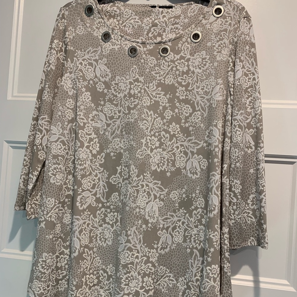 3/4 sleeve dress shirt